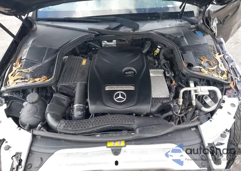 2017 Mercedes-Benz C 300 Luxury/Sport из США, поврежденный, VIN 55SWF4JB1HU225412